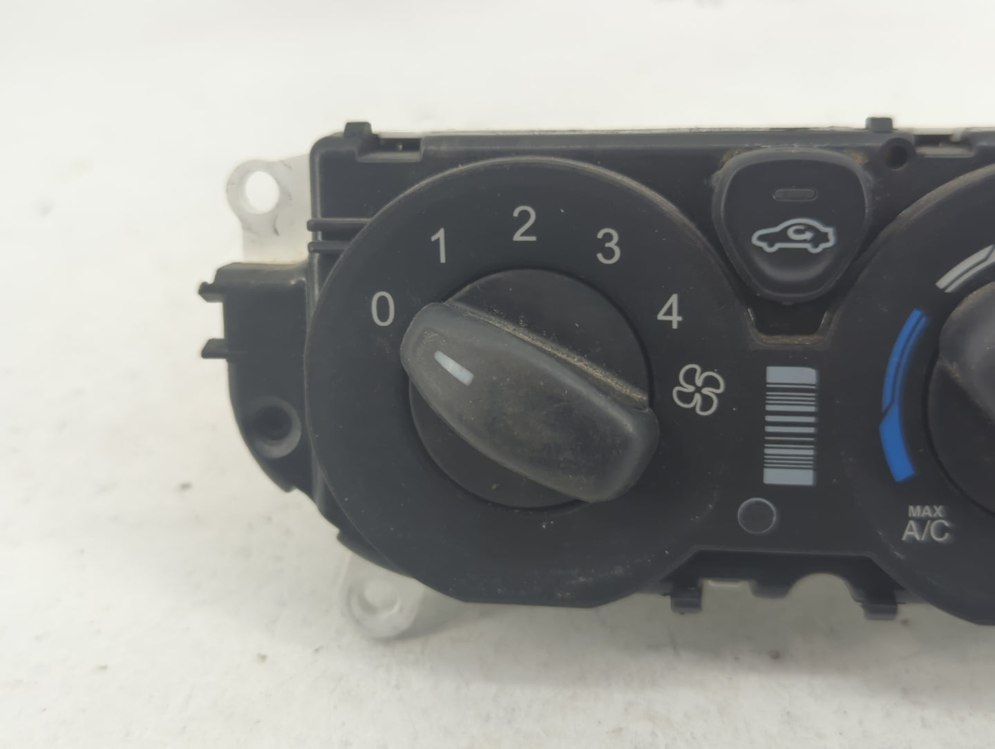 2015-2019 Ford Transit-250 Climate Control Module Temperature AC/Heater Replacement P/N:BM5T-18549 Fits OEM Used Auto Parts 