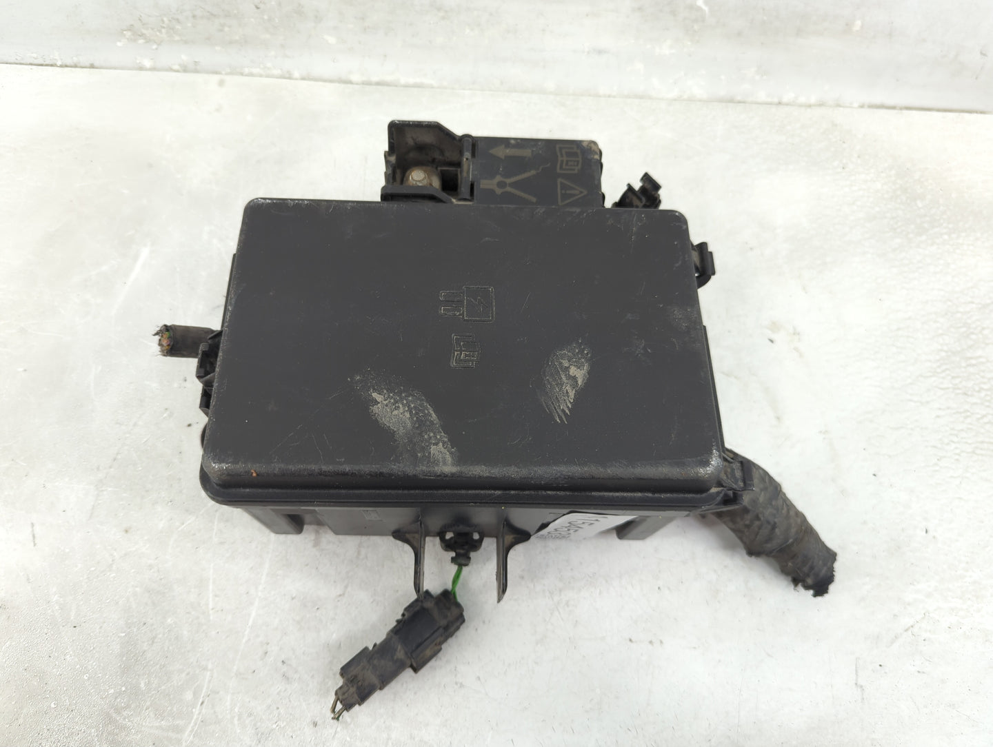 2017-2019 Ford Transit-250 Fusebox Fuse Box Panel Relay Module P/N:7171-3371-30 Fits Fits 2017 2018 2019 OEM Used Auto Parts