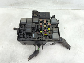 2017-2019 Ford Transit-250 Fusebox Fuse Box Panel Relay Module P/N:7171-3371-30 Fits Fits 2017 2018 2019 OEM Used Auto Parts