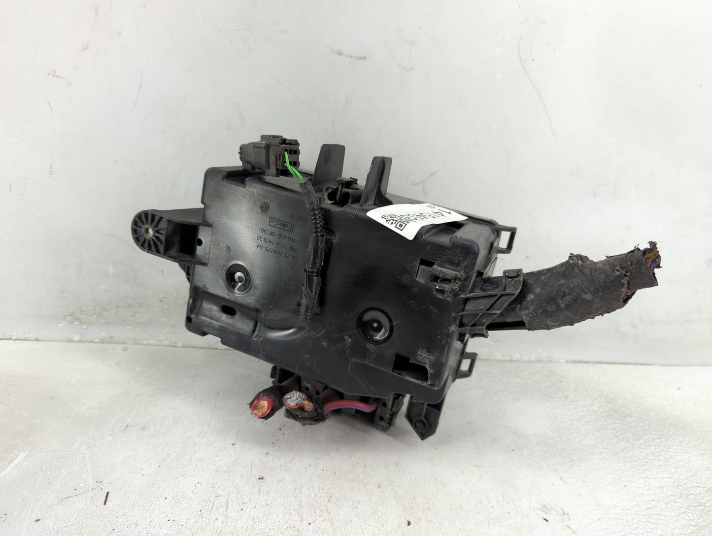 2017-2019 Ford Transit-250 Fusebox Fuse Box Panel Relay Module P/N:7171-3371-30 Fits Fits 2017 2018 2019 OEM Used Auto Parts