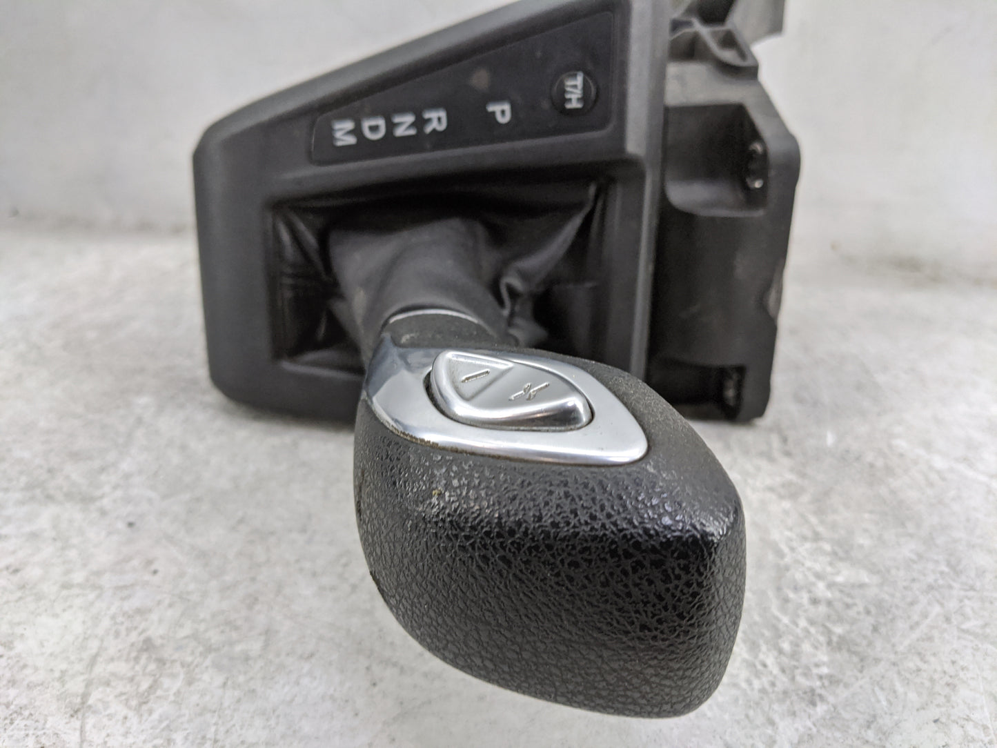 2018 Ford Transit-250 Floor Console Assembly Shifter - Oemusedautoparts1.com