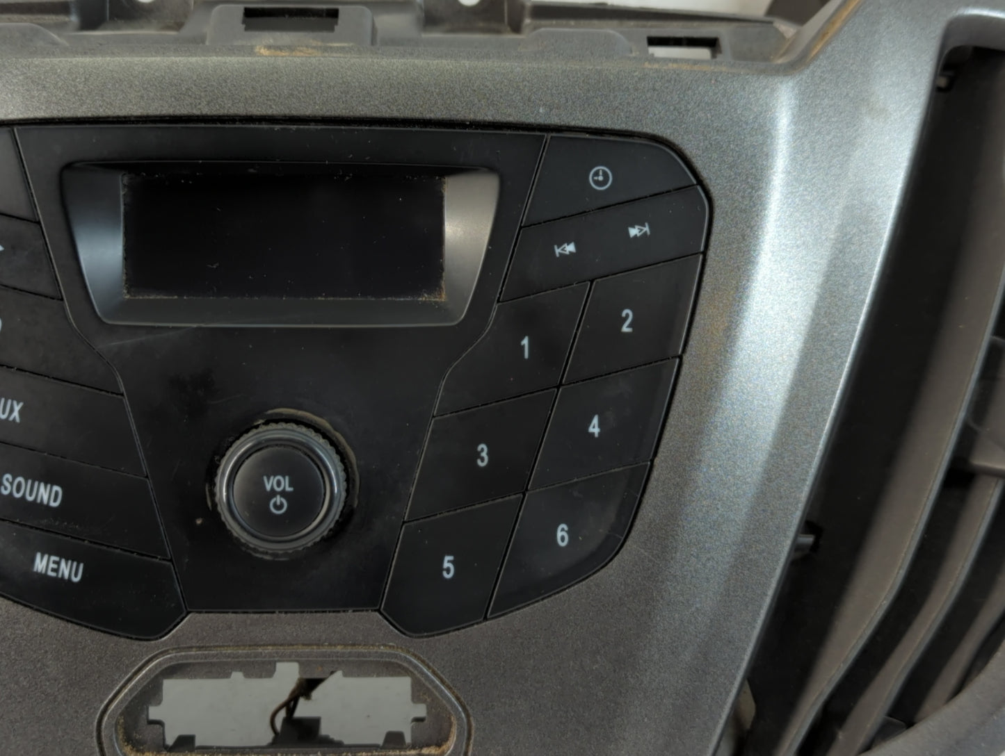 2016-2019 Ford Transit-250 Am Fm Cd Player Radio Receiver - Oemusedautoparts1.com