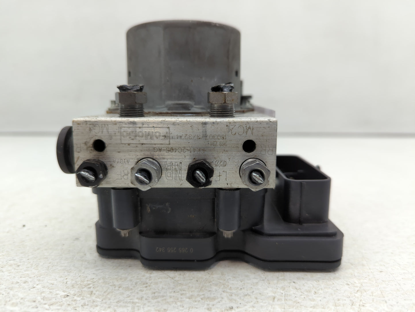 2015-2019 Ford Transit-350 ABS Pump Control Module Replacement P/N:FK41-2C405-AG Fits Fits 2015 2016 2017 2018 2019 OEM Used