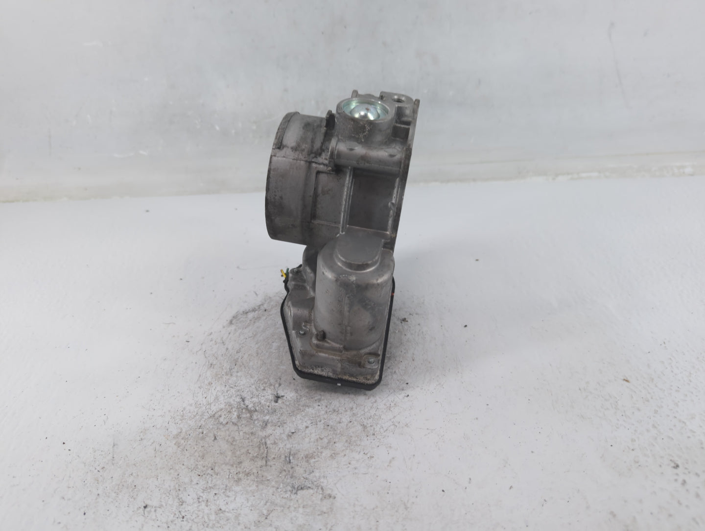 2015-2019 Ford Transit-350 Throttle Body Fits Fits 2011 2012 2013 2014 2015 2016 2017 2018 2019 OEM Used Auto Parts - Oemuse