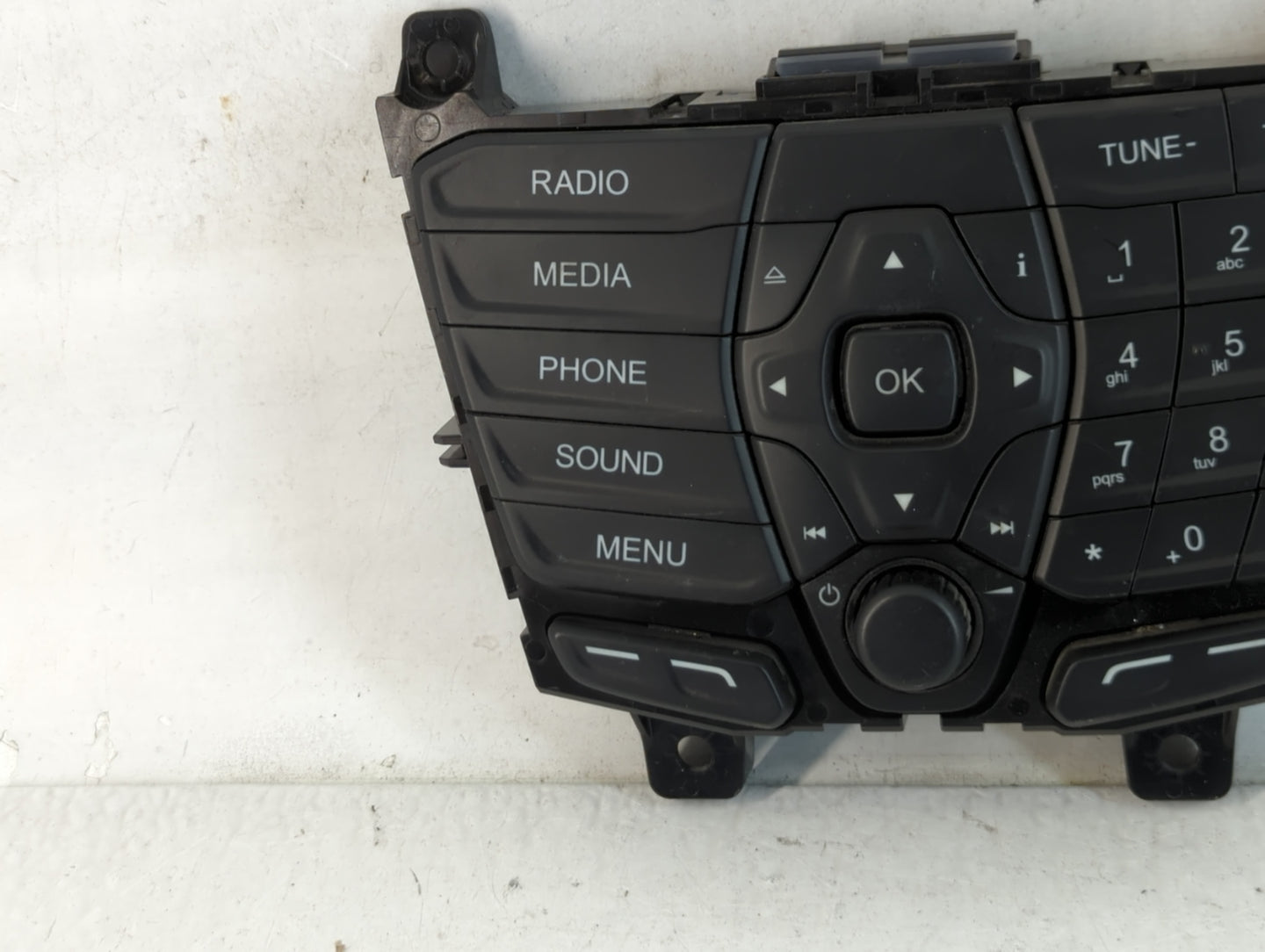 2016-2019 Ford Transit-350 Am Fm Cd Player Radio Receiver - Oemusedautoparts1.com