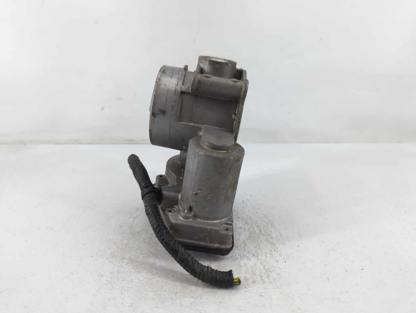 2014-2021 Ford Transit Throttle Body P/N:2C1706A-0570 Fits Fits 2013 2014 2015 2016 2017 2018 2019 2020 2021 2022 OEM Used A