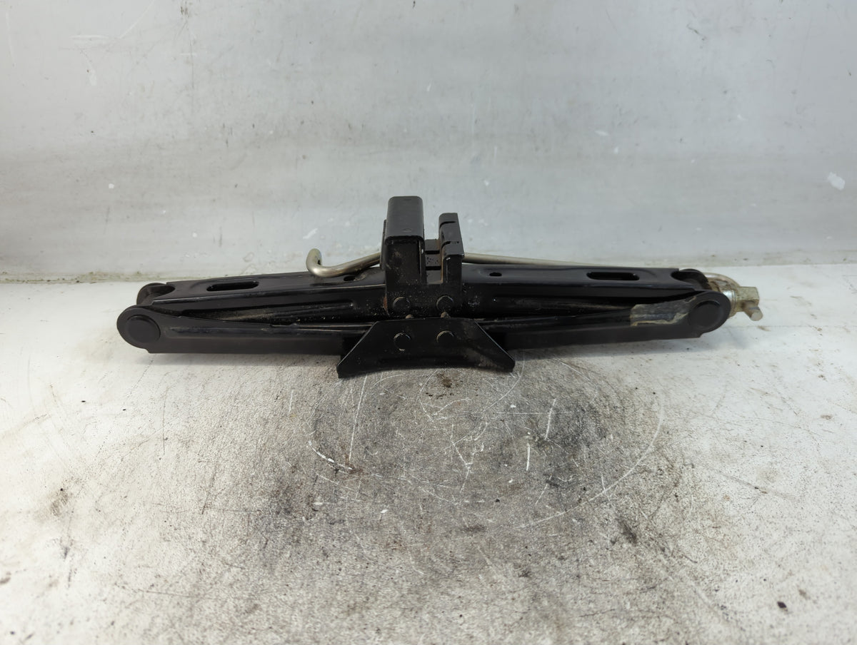 2018 Ford Transit Spare Scissor Car Jack 910154 - Oemusedautoparts1.com