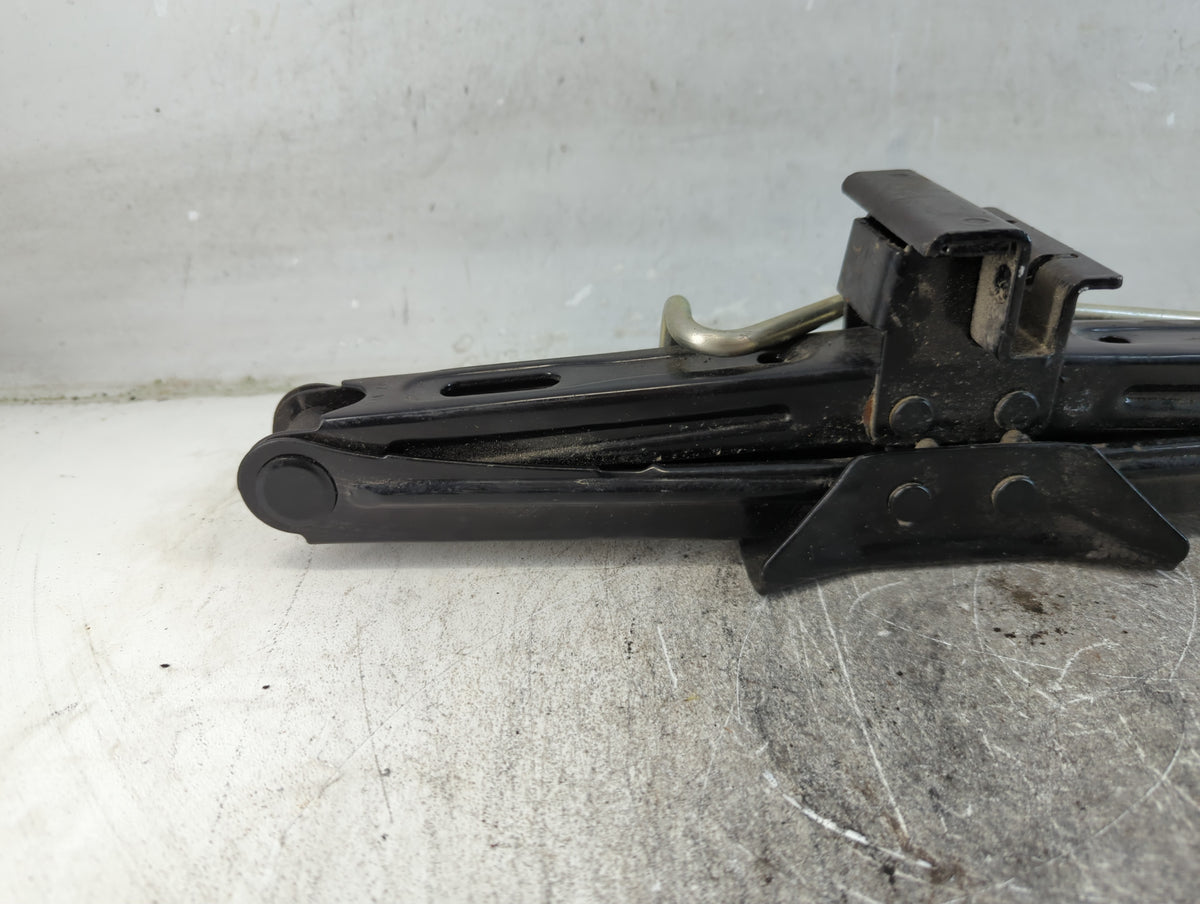 2018 Ford Transit Spare Scissor Car Jack 910154 - Oemusedautoparts1.com