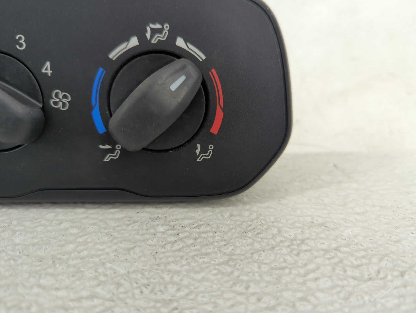2018 Ford Transit 150 Climate Control Module Temperature AC/Heater Replacement P/N:BK2T19980 BK3T19980 Fits Fits 2016 2017 2