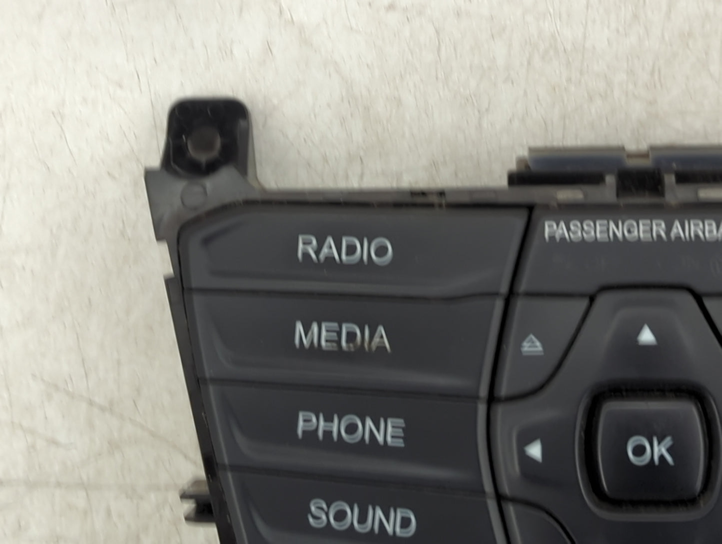 2018 Ford Transit 250 Radio AM FM Cd Player Receiver Replacement P/N:DT1T-18K811-CG Fits Fits 2016 2017 2019 OEM Used Auto P