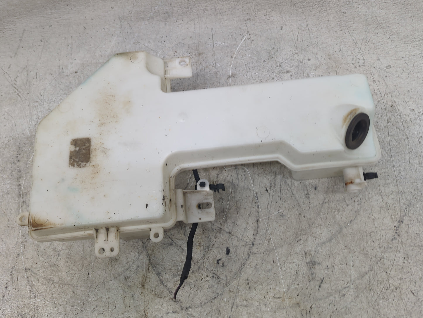 Ford Transit 250 Windshield Washer Fluid Reservoir Bottle - Oemusedautoparts1.com