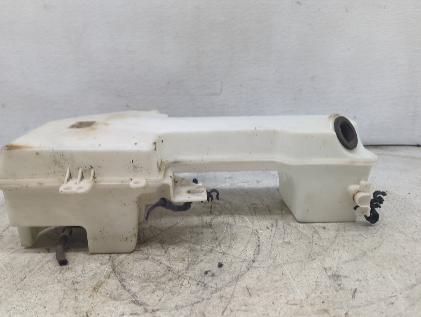 Ford Transit 250 Windshield Washer Fluid Reservoir Bottle - Oemusedautoparts1.com