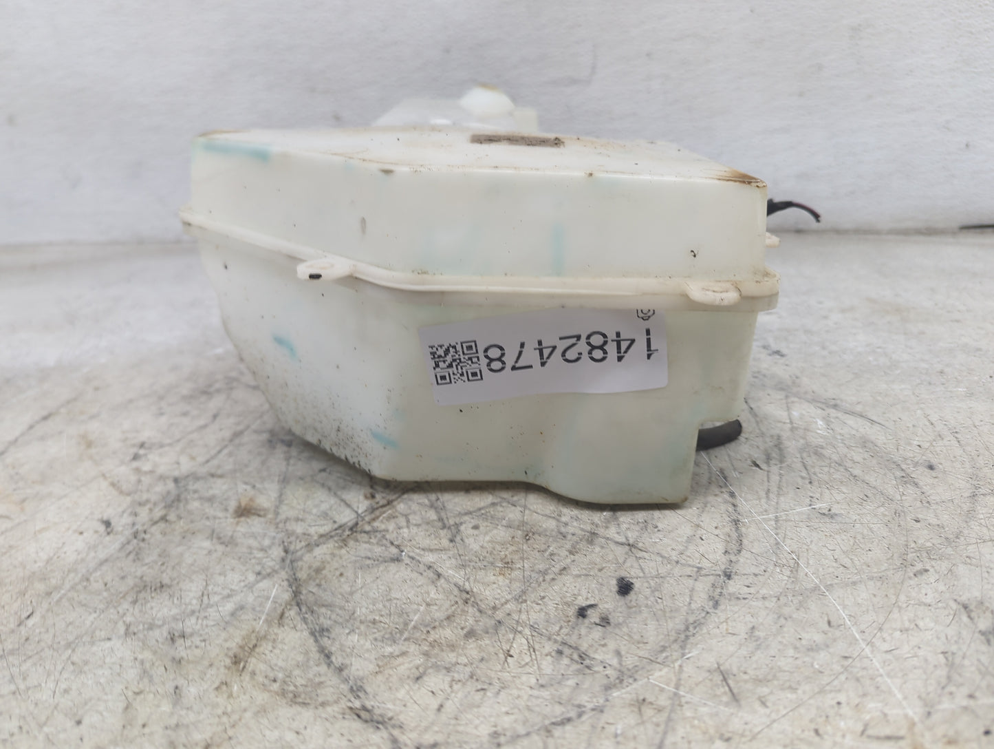 Ford Transit 250 Windshield Washer Fluid Reservoir Bottle - Oemusedautoparts1.com