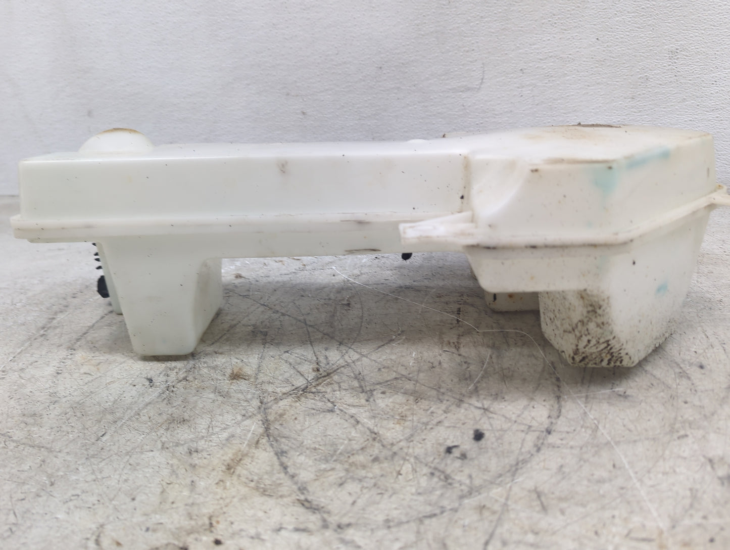 Ford Transit 250 Windshield Washer Fluid Reservoir Bottle - Oemusedautoparts1.com