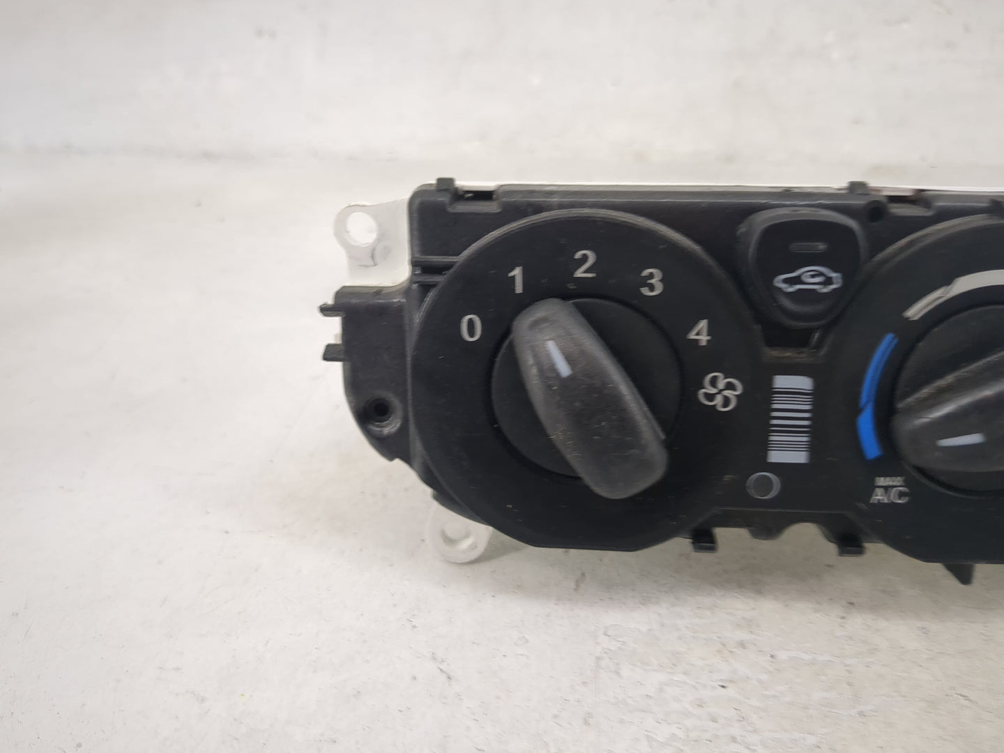 2018 Ford Transit 250 Climate Control Module Temperature AC/Heater Replacement P/N:BM5T-18549 BM5T-19980 Fits OEM Used Auto 