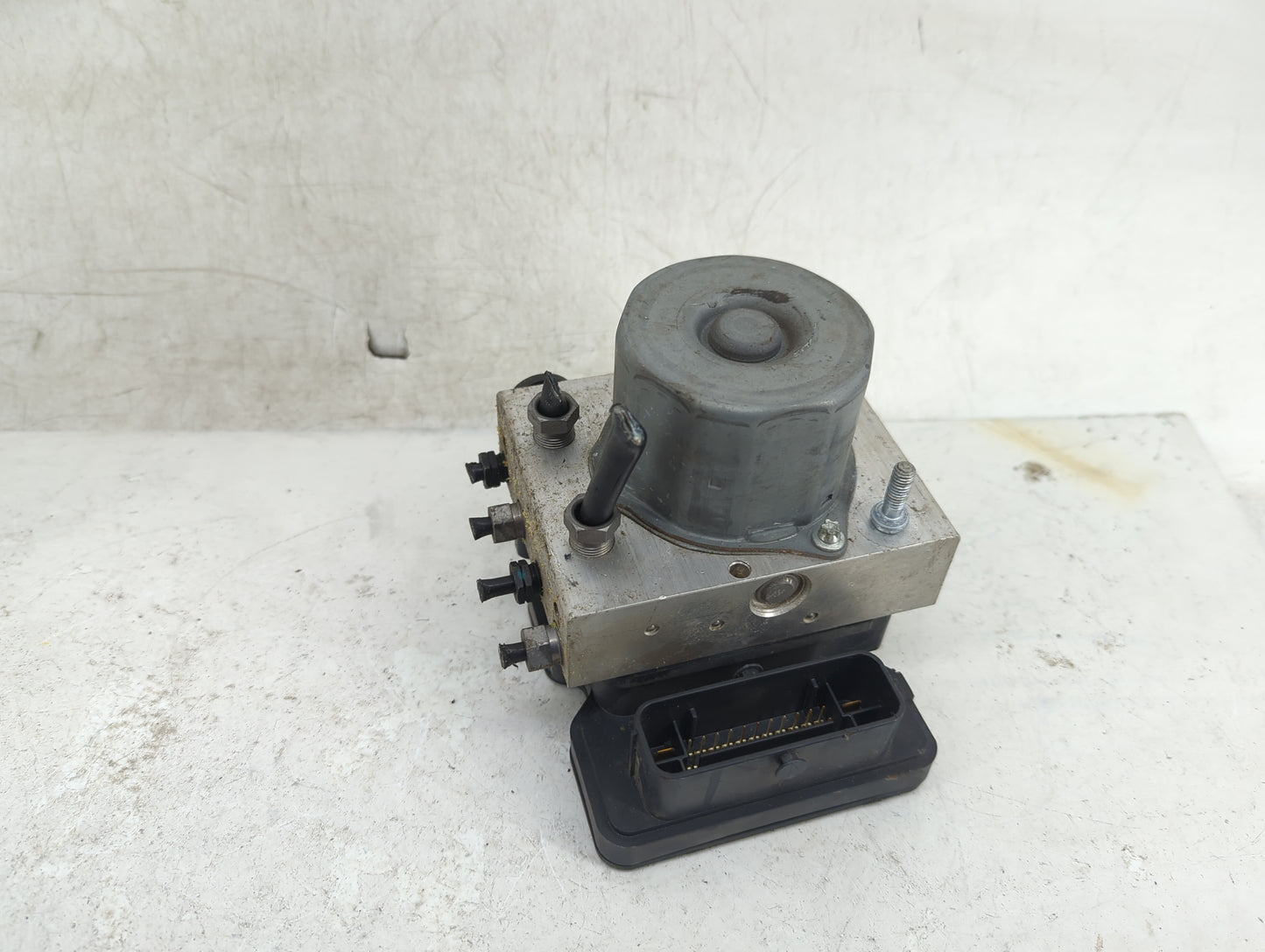 2018 Ford Transit 350 ABS Pump Control Module Replacement P/N:0265956396 0265106581 Fits Fits 2015 2016 2017 2019 OEM Used A
