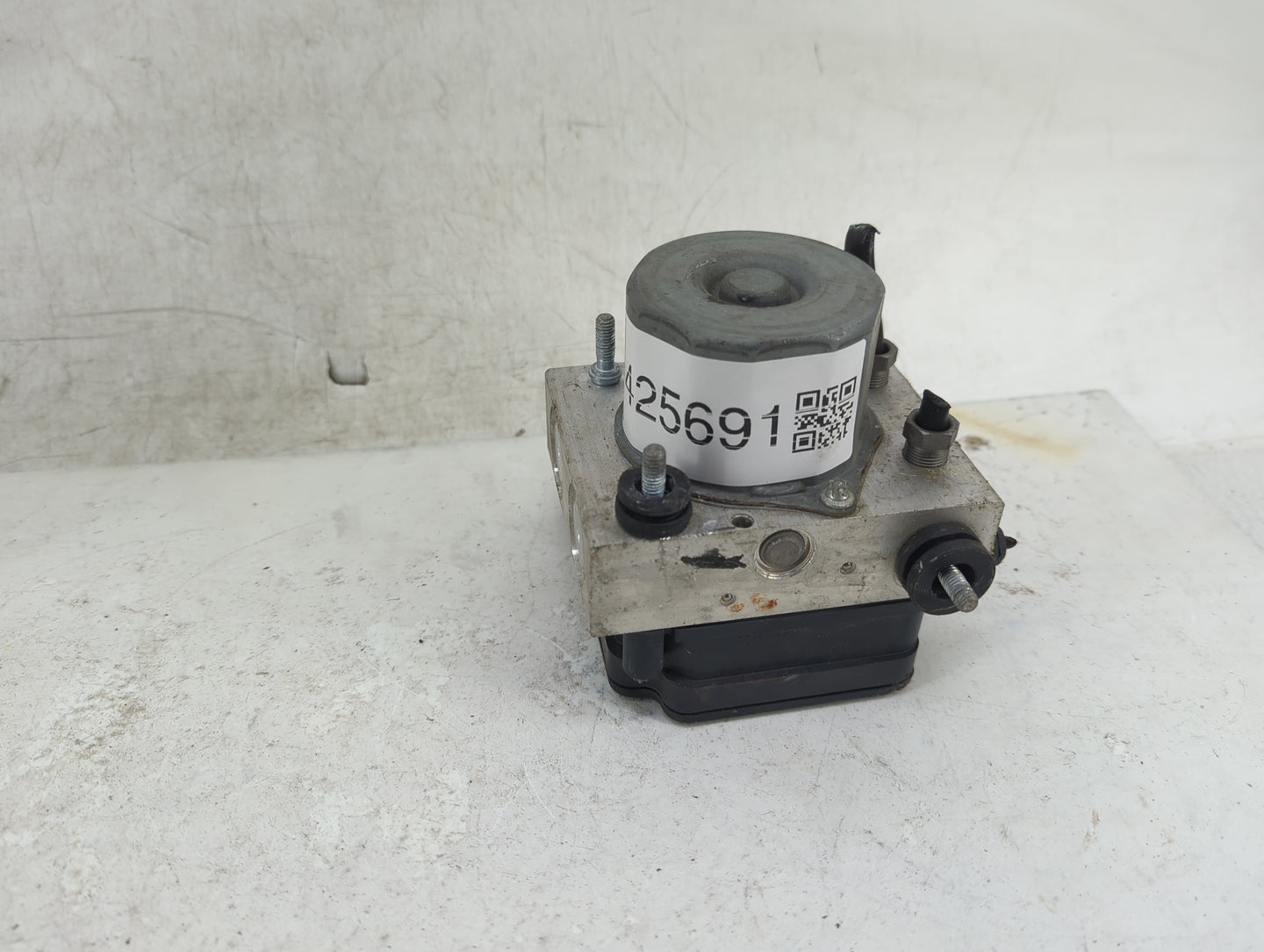 2018 Ford Transit 350 ABS Pump Control Module Replacement P/N:0265956396 0265106581 Fits Fits 2015 2016 2017 2019 OEM Used A