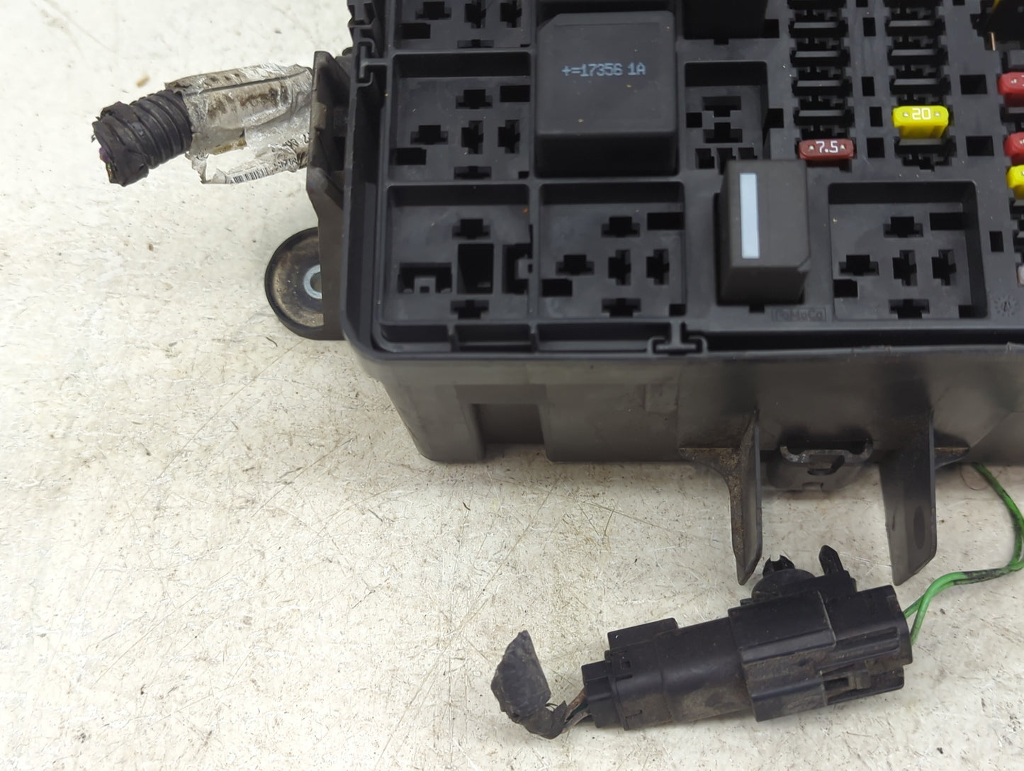 2018 Ford Transit 350 Fusebox Fuse Box Panel Relay Module P/N:BK2T-14B144-AA BK2T-14A175-AA Fits Fits 2017 2019 OEM Used Aut