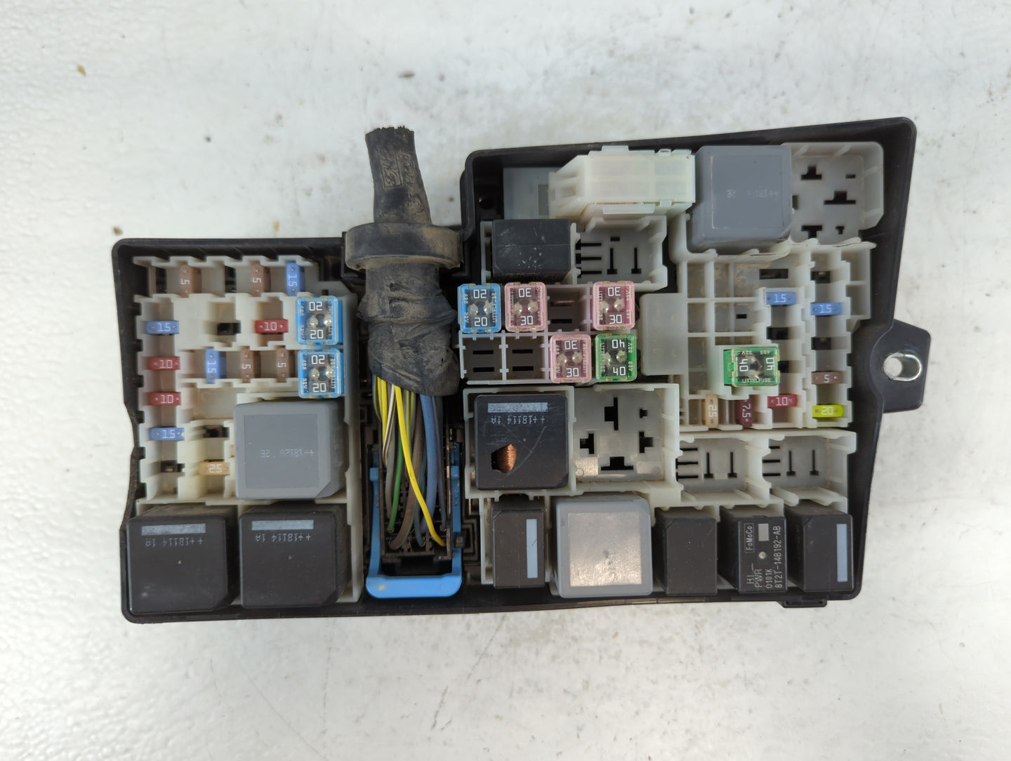 2017-2018 Ford Transit Connect Fusebox Fuse Box Panel Relay Module P/N:AV6T-14A142-AB Fits Fits 2017 2018 OEM Used Auto Part