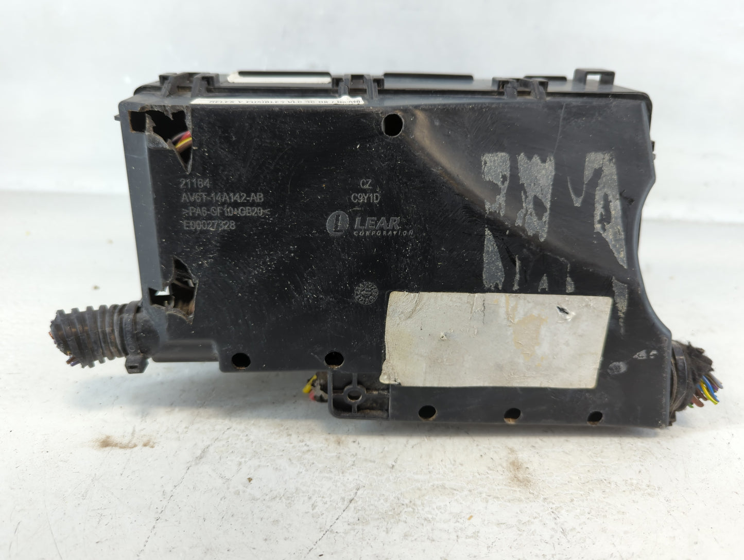 2017-2018 Ford Transit Connect Fusebox Fuse Box Panel Relay Module P/N:AV6T-14A142-AB Fits Fits 2017 2018 OEM Used Auto Part