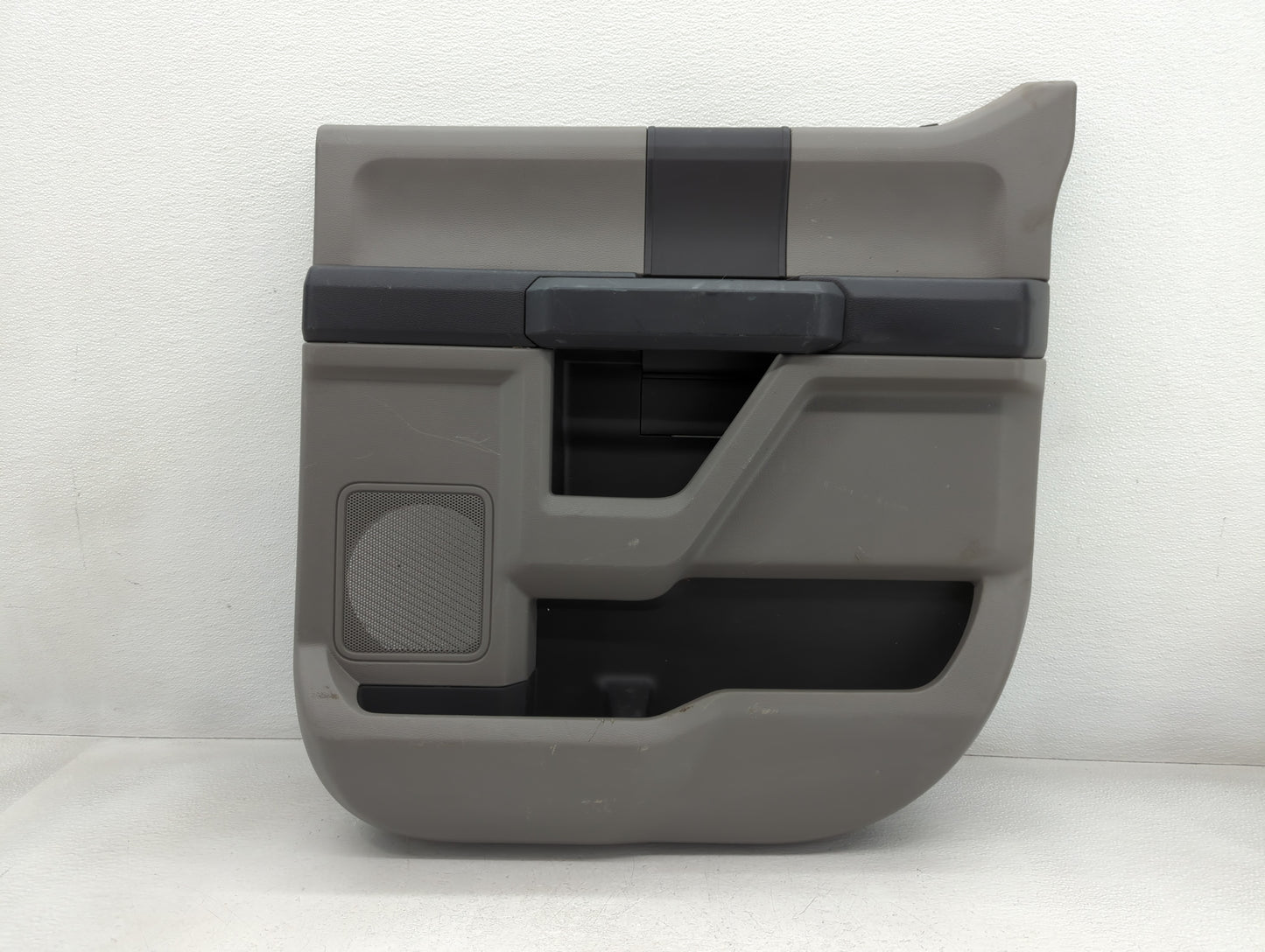 2018 Ford Trucks Ftf150 Front Right Passenger Interior Door Panel Trim - Oemusedautoparts1.com