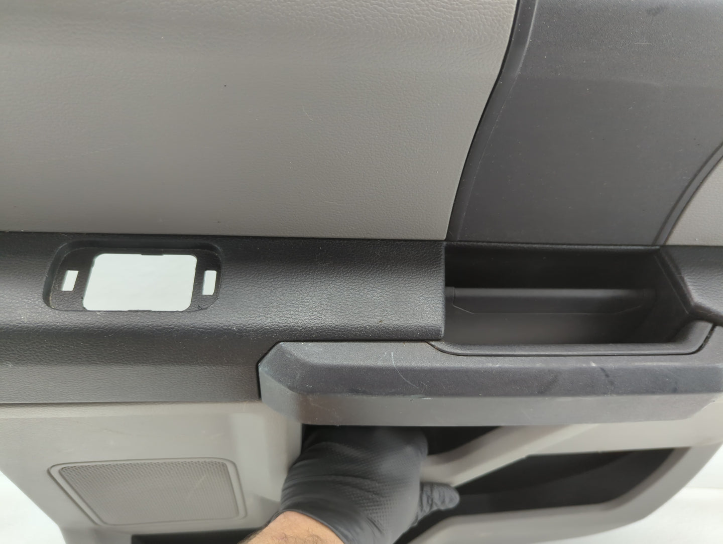 2018 Ford Trucks Ftf150 Front Right Passenger Interior Door Panel Trim - Oemusedautoparts1.com