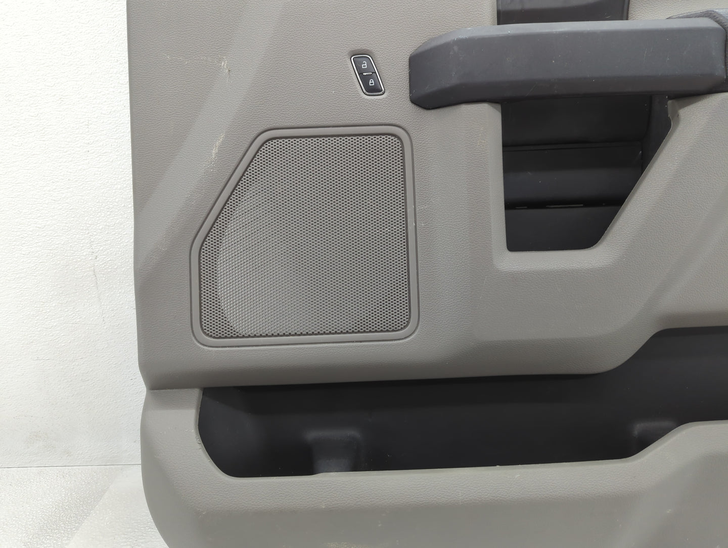 2018 Ford Trucks Ftf150 Front Right Passenger Interior Door Panel Trim - Oemusedautoparts1.com