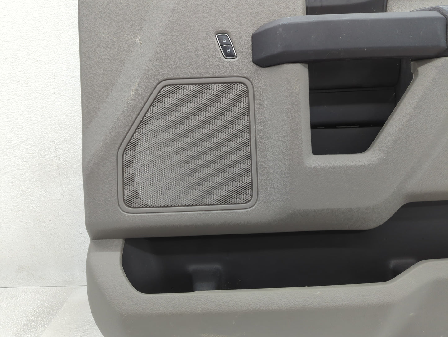 2018 Ford Trucks Ftf150 Front Right Passenger Interior Door Panel Trim - Oemusedautoparts1.com