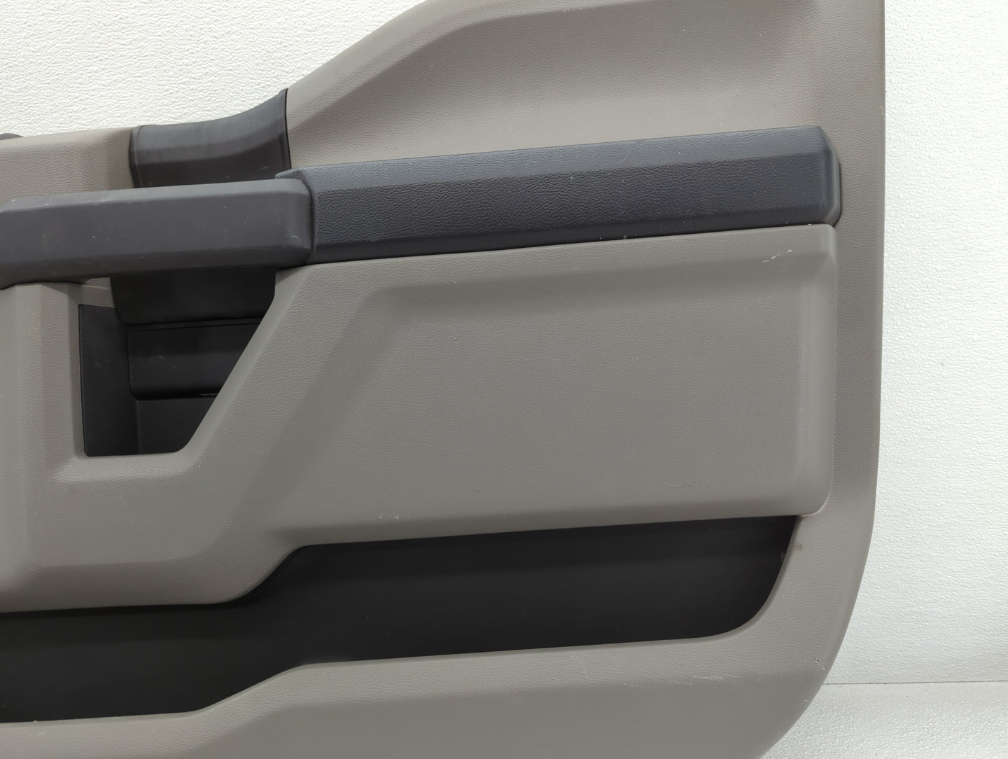 2018 Ford Trucks Ftf150 Front Right Passenger Interior Door Panel Trim - Oemusedautoparts1.com