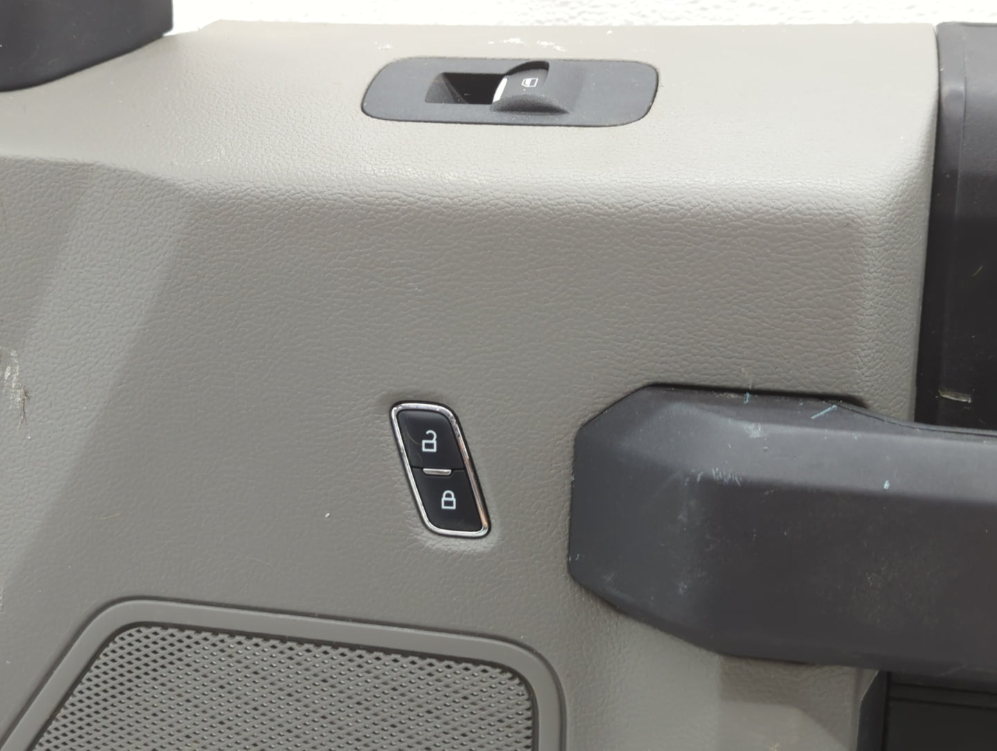 2018 Ford Trucks Ftf150 Front Right Passenger Interior Door Panel Trim - Oemusedautoparts1.com