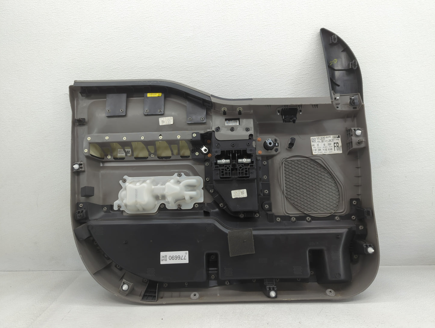 2018 Ford Trucks Ftf150 Front Right Passenger Interior Door Panel Trim - Oemusedautoparts1.com