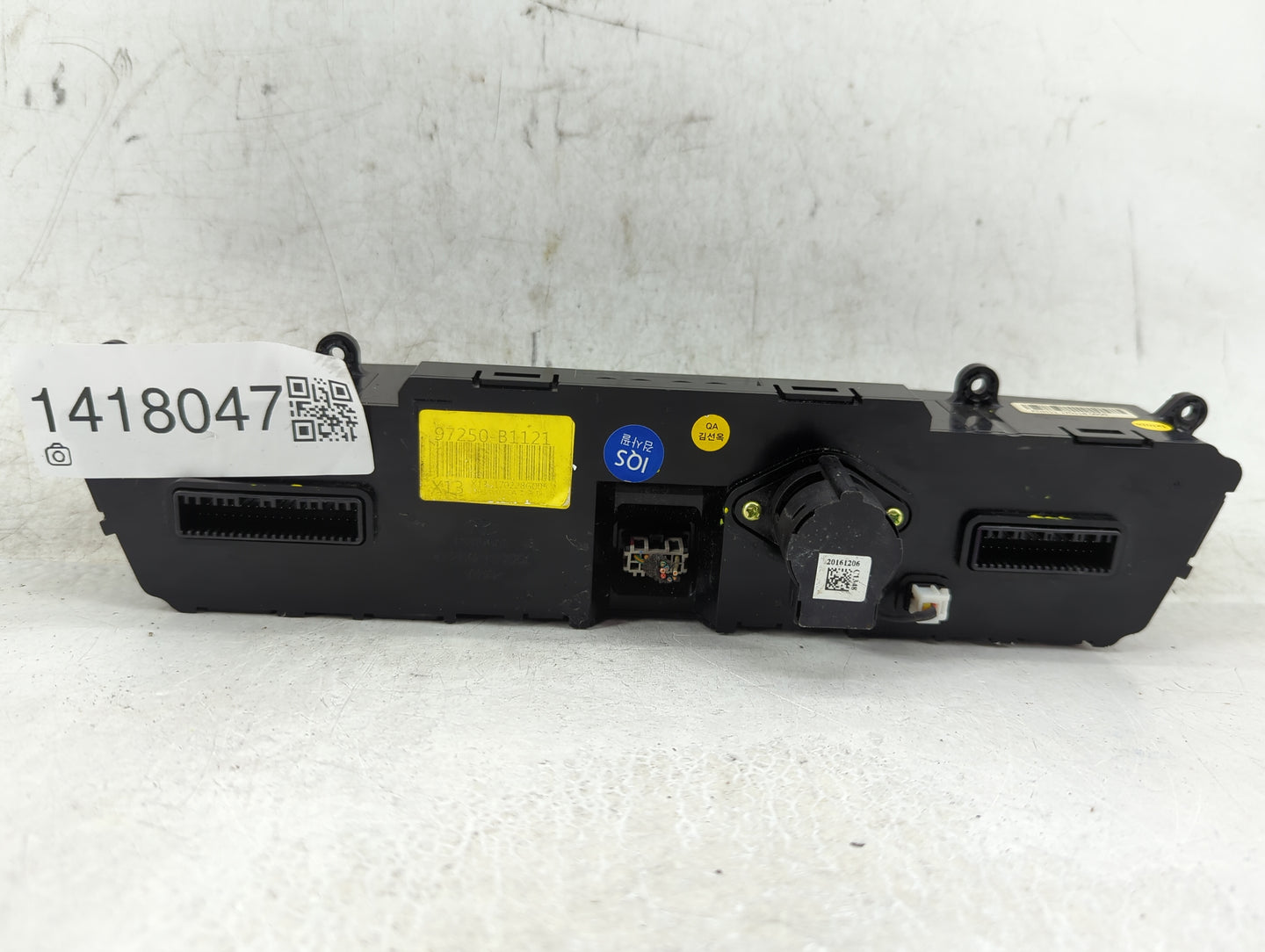 2018-2020 Genesis G80 Climate Control Module Temperature AC/Heater Replacement P/N:97250-B1121 Fits Fits 2018 2019 2020 OEM 