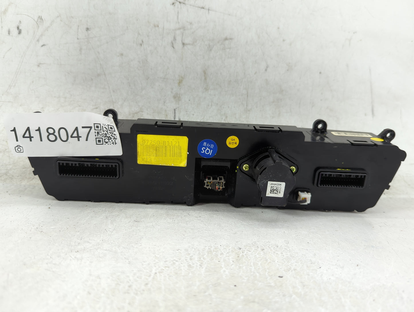 2018-2020 Genesis G80 Climate Control Module Temperature AC/Heater Replacement P/N:97250-B1121 Fits Fits 2018 2019 2020 OEM 