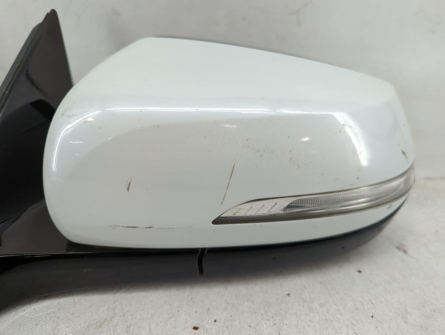 2017-2020 Genesis G80 Driver Side View Mirror - Left Door Mirror OEM Used - Oemusedautoparts1.com