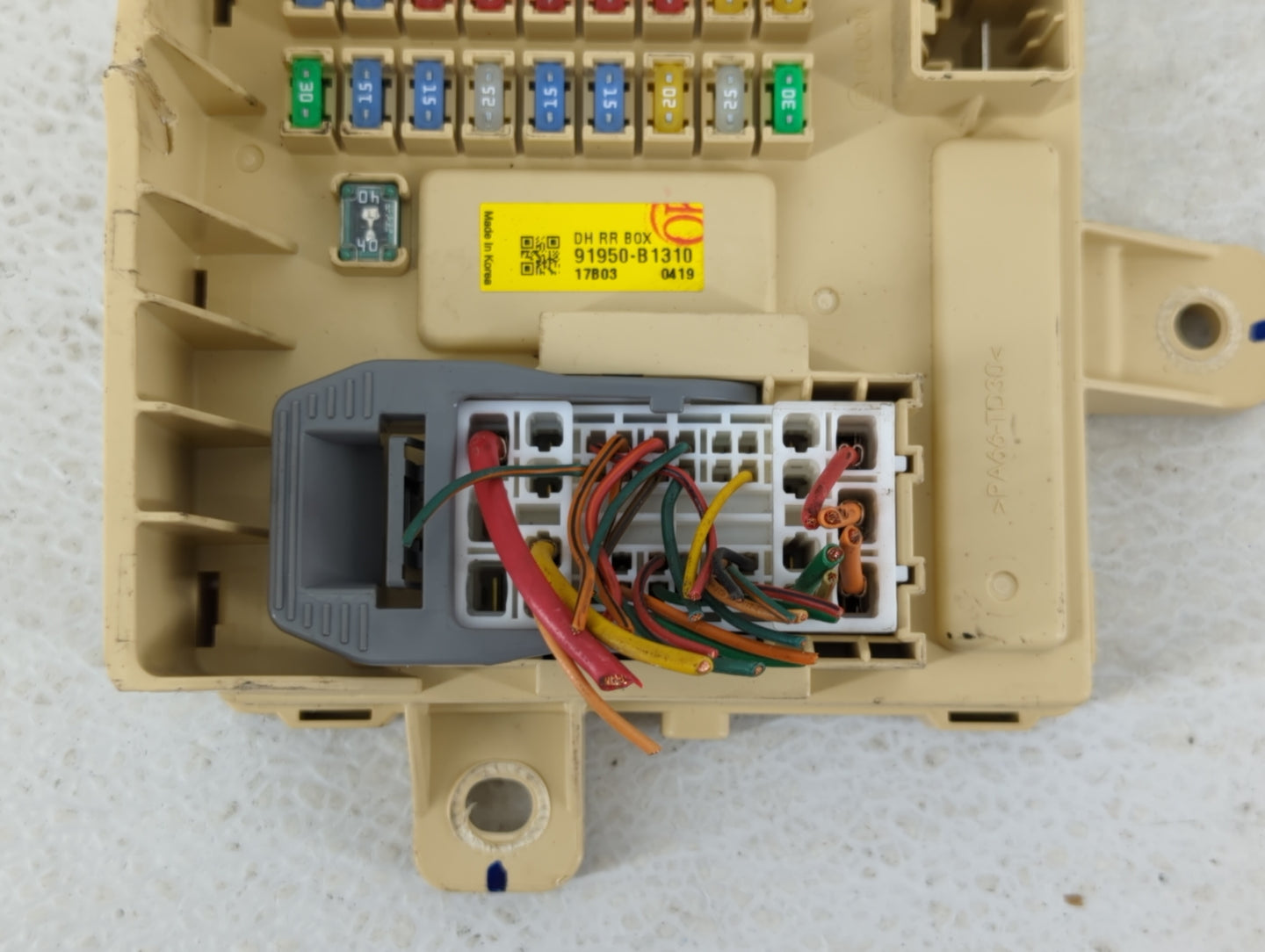 2018-2020 Genesis G80 Fusebox Fuse Box Panel Relay Module P/N:91950-B1310 Fits Fits 2018 2019 2020 OEM Used Auto Parts - Oem