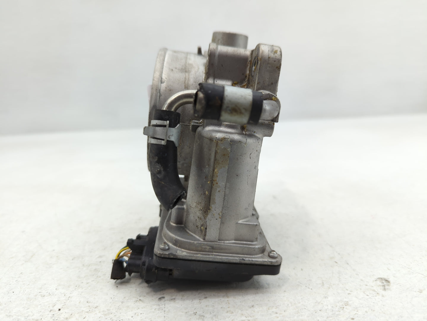 2018-2020 Genesis G80 Throttle Body P/N:5980 07B24 35100-3L200 Fits Fits 2018 2019 2020 OEM Used Auto Parts - Oemusedautopar