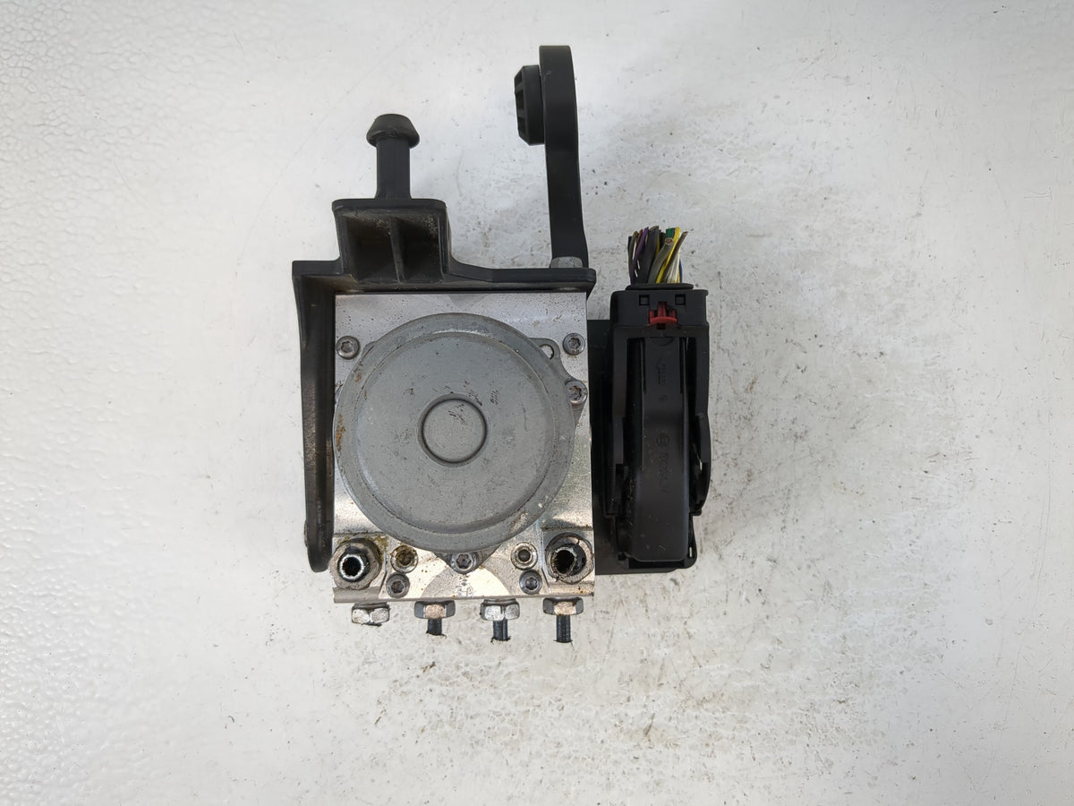2018 Gmc Acadia Anti-Lock Brake ABS Pump Module Actuator OEM P/N:ESS2 84343134 Fits Fits 2019 2020 OEM Used Auto Parts - Oem