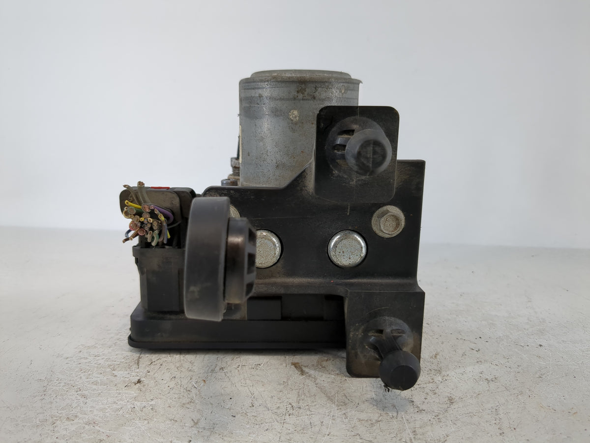 2018 Gmc Acadia Anti-Lock Brake ABS Pump Module Actuator OEM P/N:ESS2 84343134 Fits Fits 2019 2020 OEM Used Auto Parts - Oem