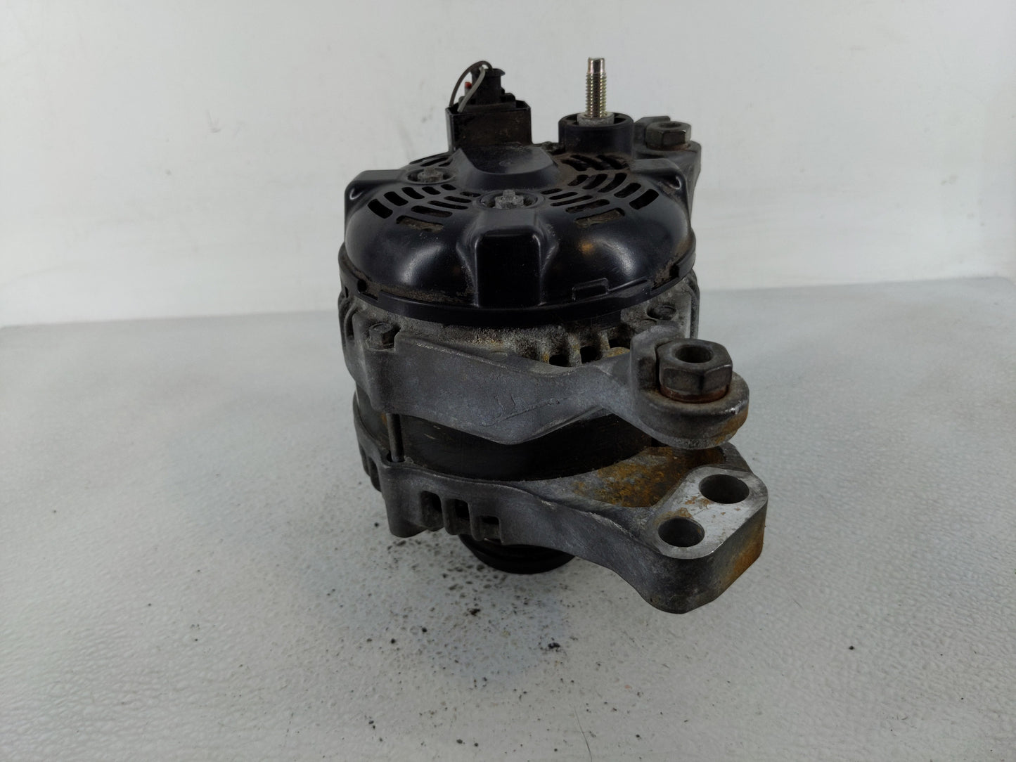 2017-2022 Gmc Acadia Alternator Replacement Generator Charging Assembly Engine OEM P/N:13507126 Fits OEM Used Auto Parts - O