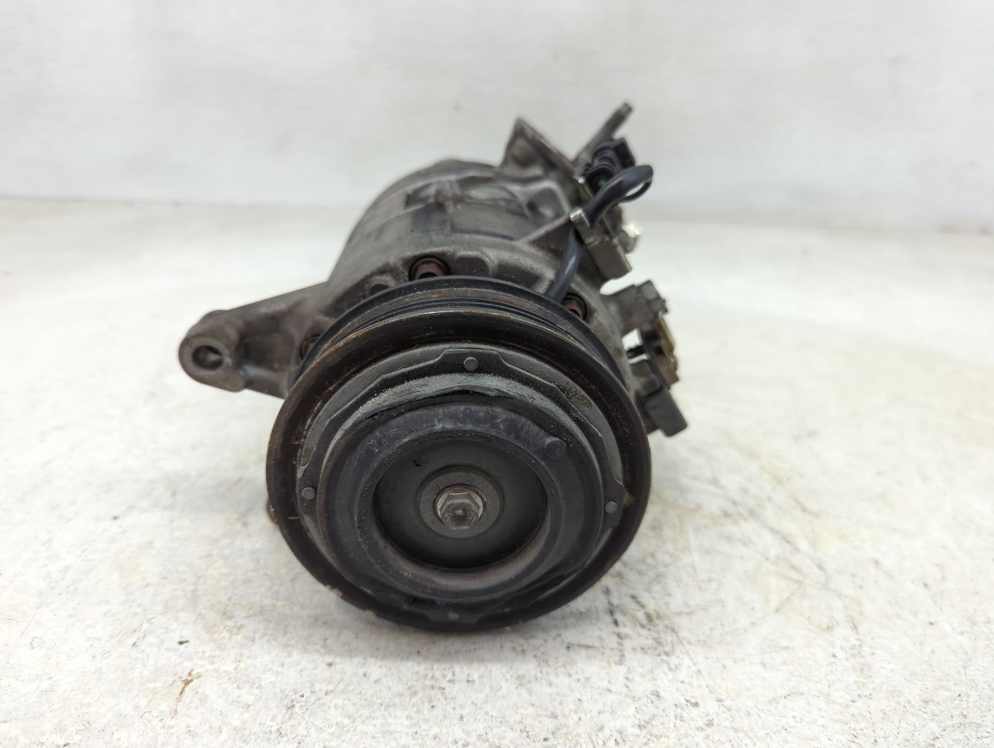2017-2022 Gmc Acadia Air Conditioning A/c Ac Compressor Oem - Oemusedautoparts1.com