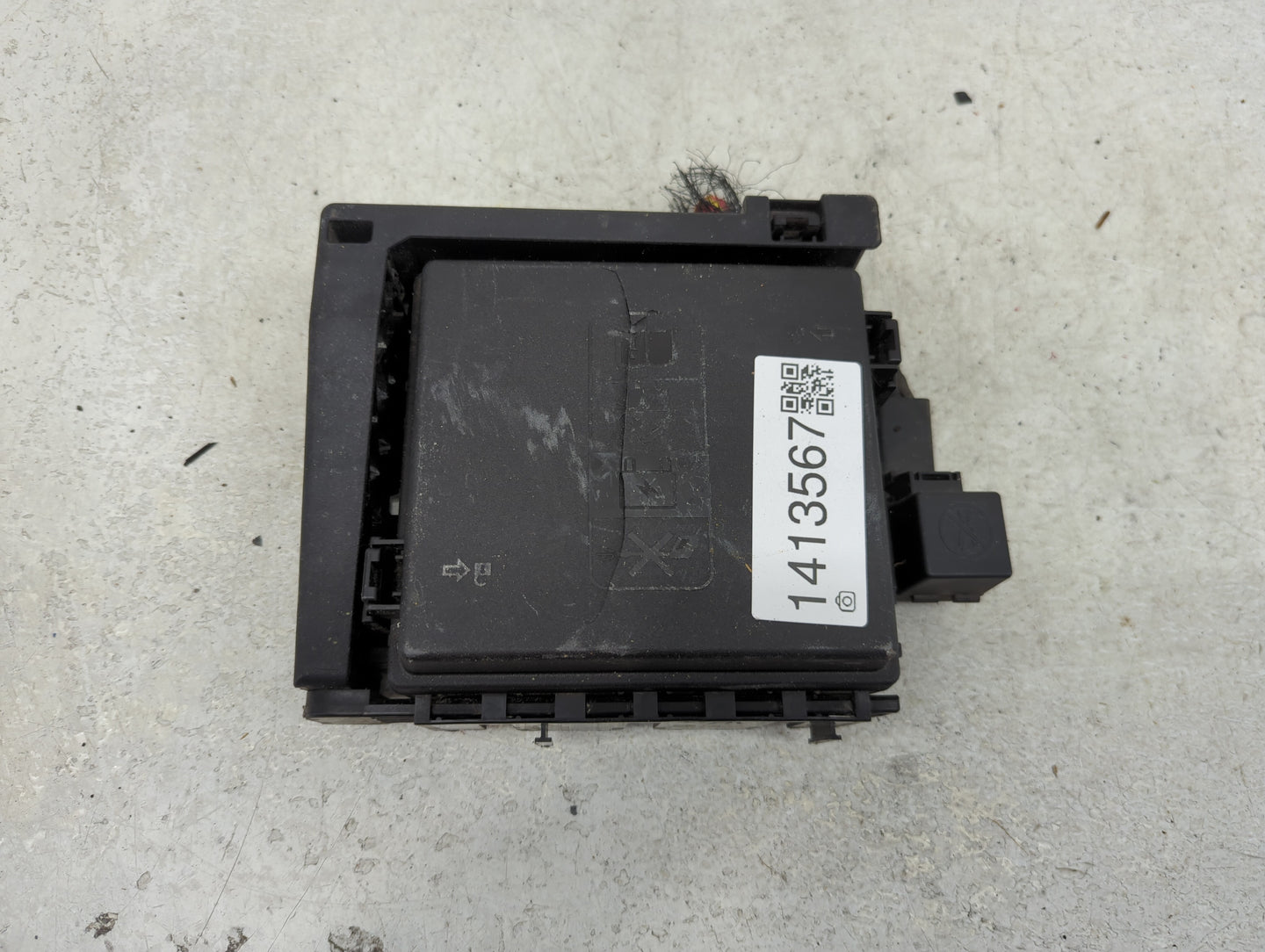 2018-2019 Gmc Acadia Fusebox Fuse Box Panel Relay Module P/N:84155665 Fits Fits 2018 2019 OEM Used Auto Parts - Oemusedautop