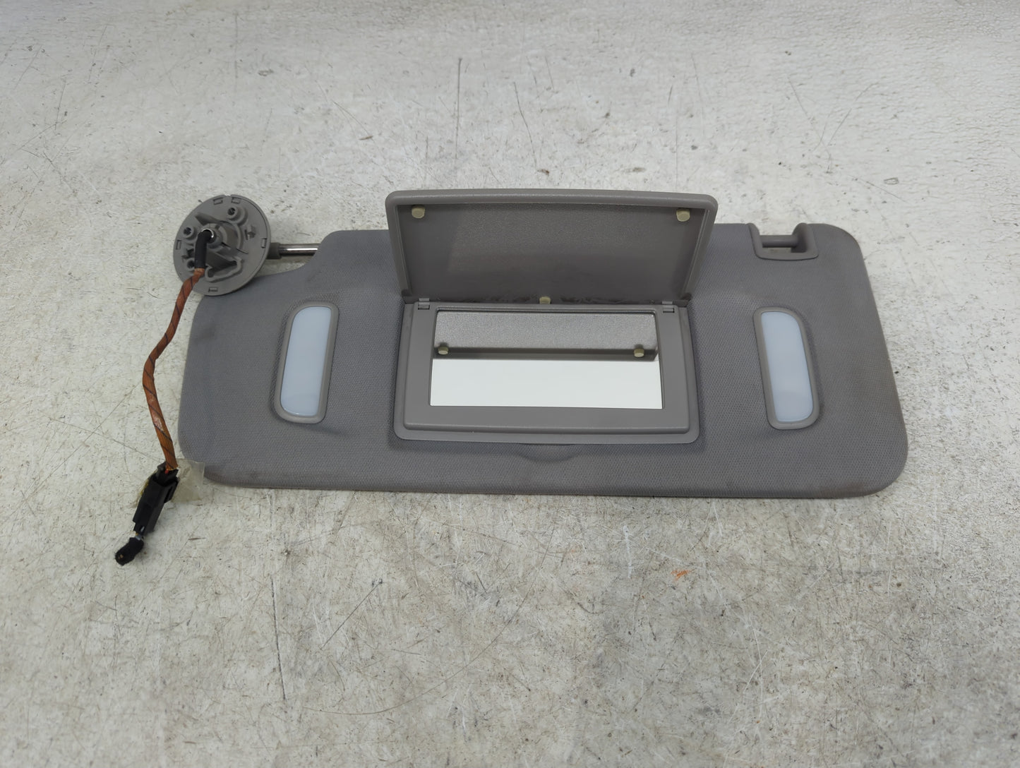 2017-2019 Gmc Acadia Sun Visor Shade Replacement Driver Left Mirror Fits Fits 2017 2018 2019 OEM Used Auto Parts - Oemusedau