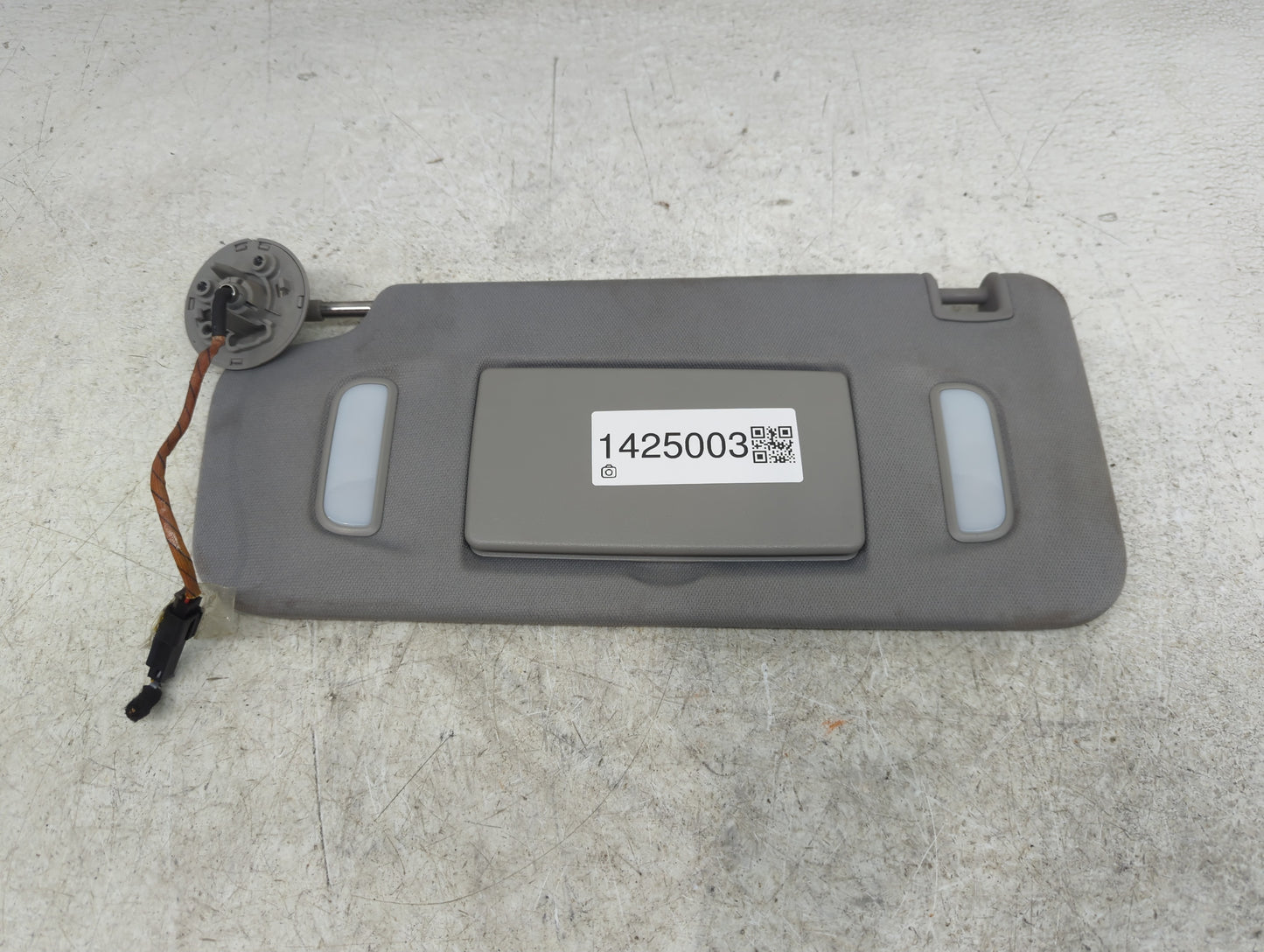 2017-2019 Gmc Acadia Sun Visor Shade Replacement Driver Left Mirror Fits Fits 2017 2018 2019 OEM Used Auto Parts - Oemusedau