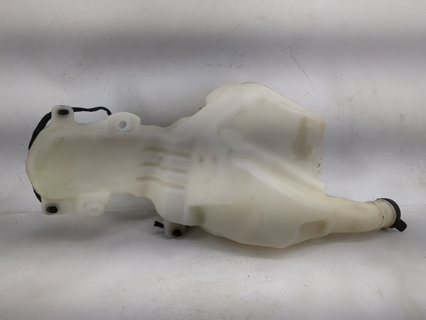 2017-2022 Gmc Acadia Windshield Washer Fluid Reservoir Bottle 1482442 - Oemusedautoparts1.com
