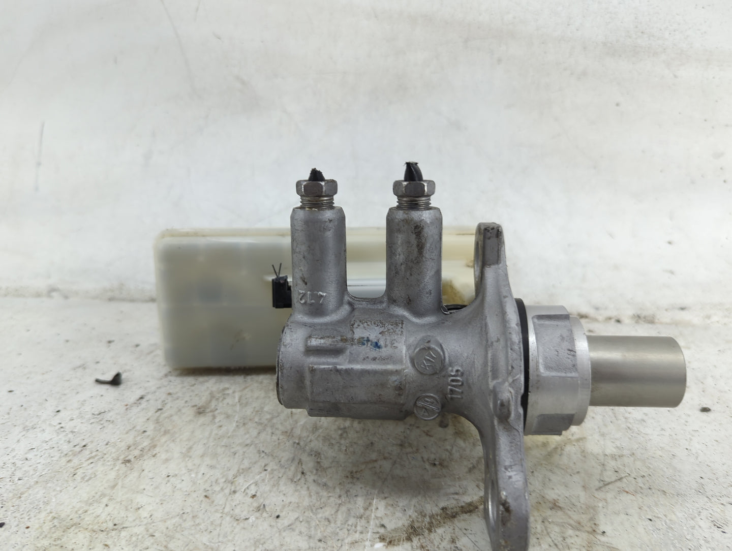 2020-2022 Gmc Acadia Brake Master Cylinder 1490501 - Oemusedautoparts1.com