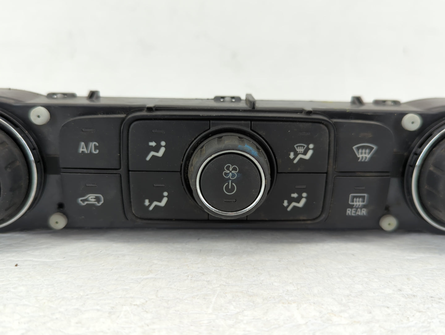 2018-2019 Gmc Acadia Radio Control Panel - Oemusedautoparts1.com