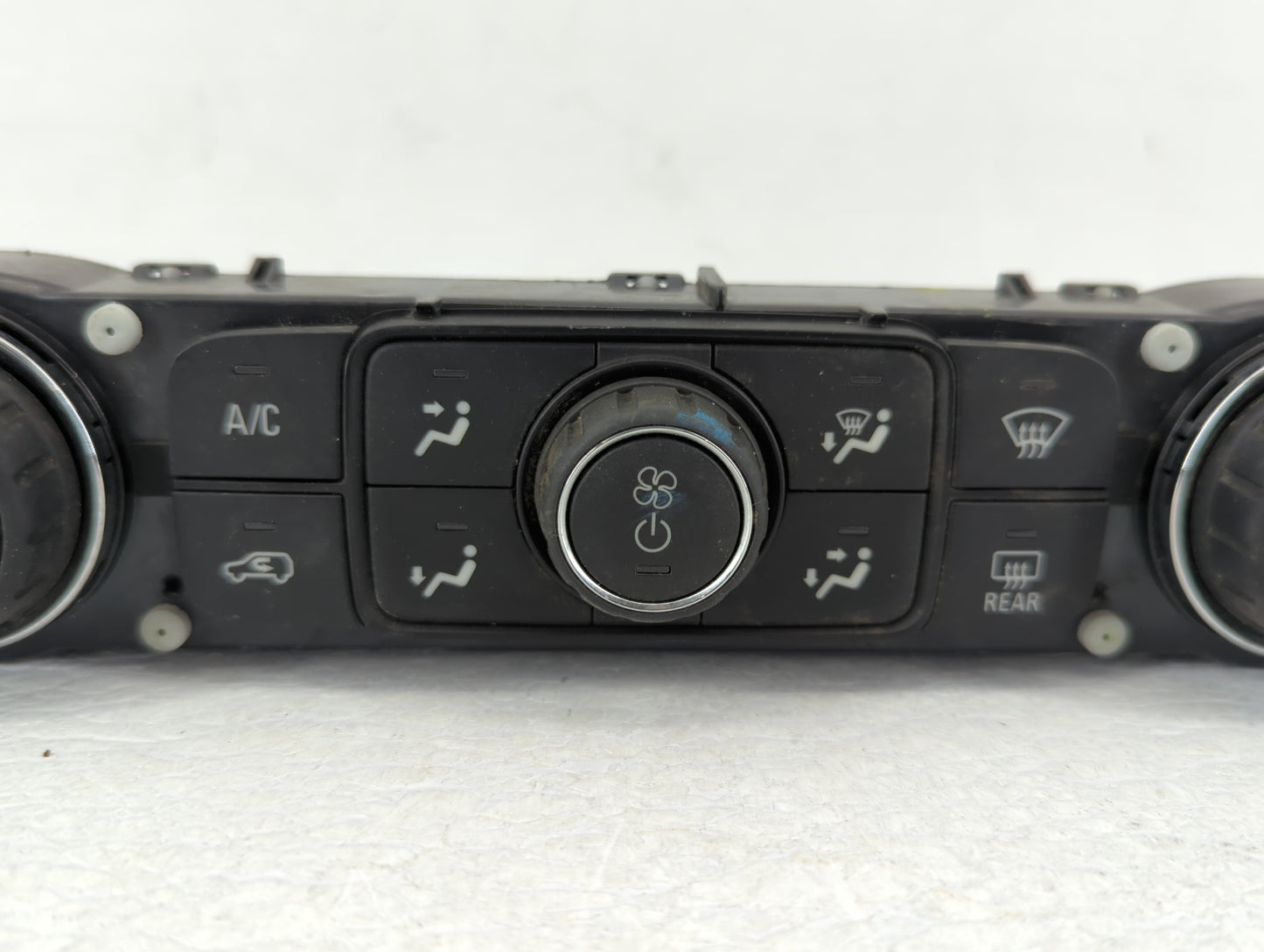 2018-2019 Gmc Acadia Radio Control Panel - Oemusedautoparts1.com