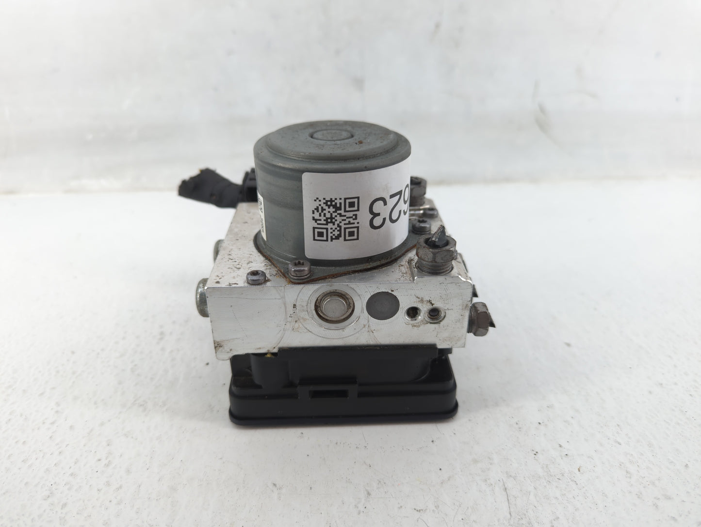 2018 Gmc Acadia ABS Pump Control Module Replacement P/N:84343141 Fits Fits 2019 2020 OEM Used Auto Parts - Oemusedautoparts1