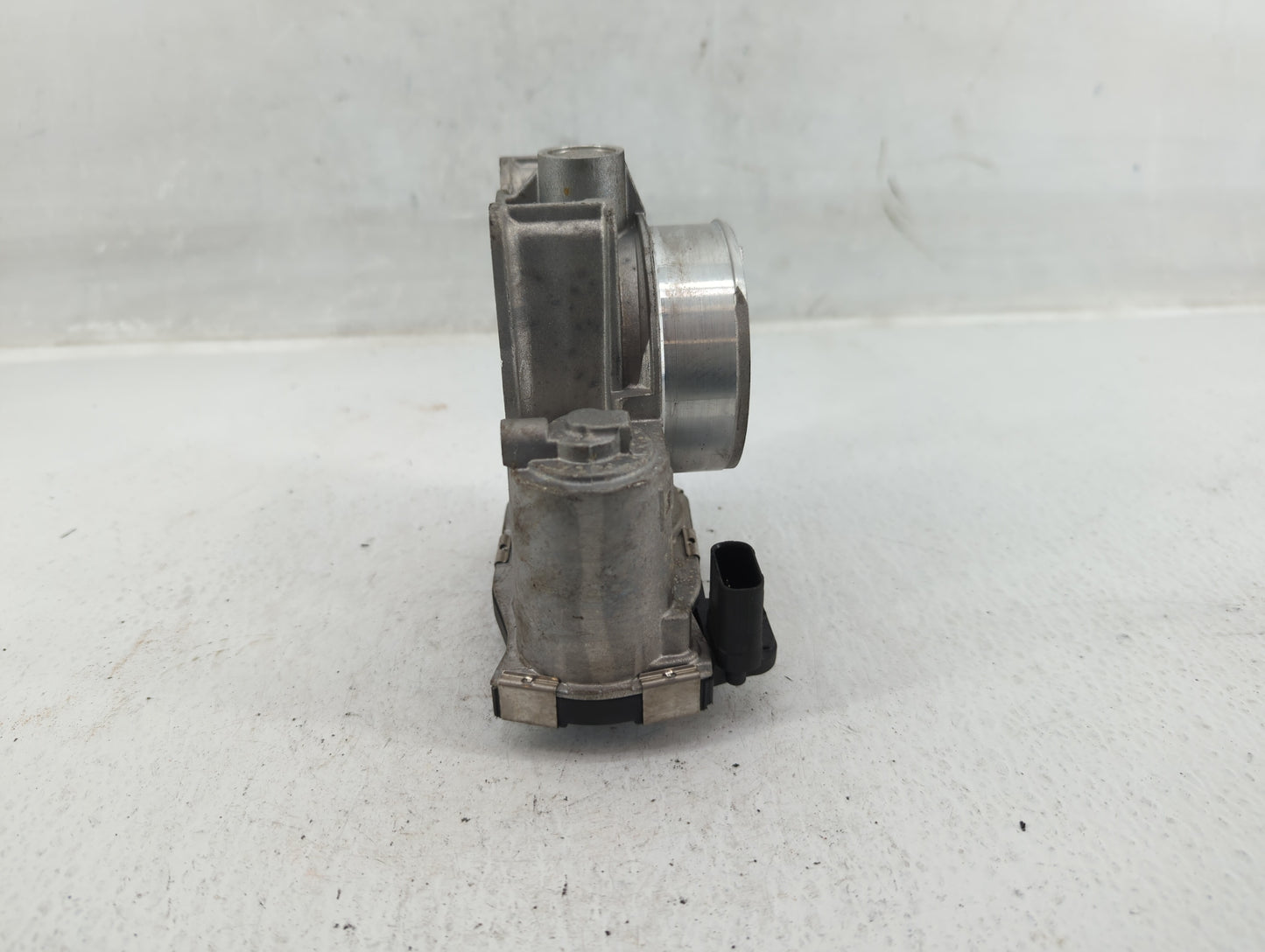 2017-2021 Gmc Acadia Throttle Body P/N:12670839AA Fits Fits 2016 2017 2018 2019 2020 2021 2022 OEM Used Auto Parts - Oemused