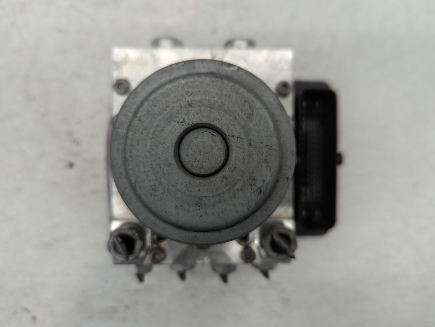 2018 Gmc Acadia ABS Pump Control Module Replacement P/N:84408129 84343141 Fits Fits 2019 2020 OEM Used Auto Parts - Oemuseda